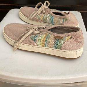🍉NWT Sanuk sneakers, price firm